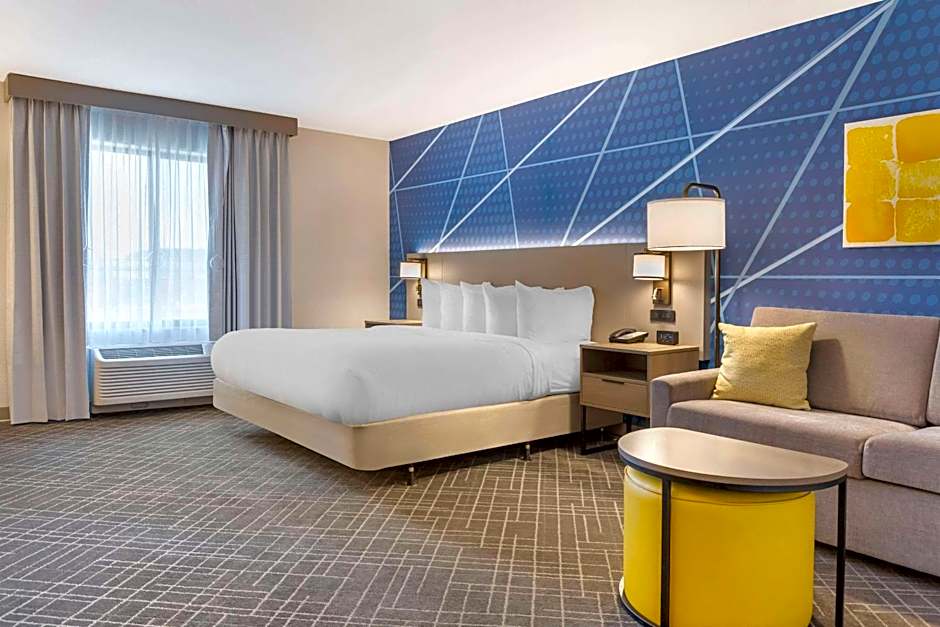 Comfort Inn & Suites Rapid City near Mt Rushmore