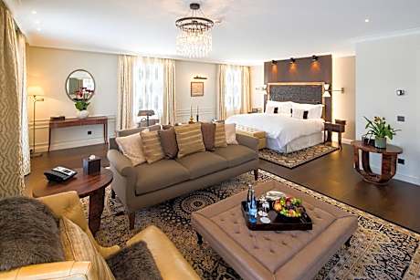 Executive Suite with Lake View