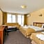 Avenue Hotel