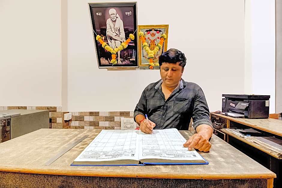 Sargam Lodging And Boarding by OYO Rooms – Bombay/ Mumbai, KY