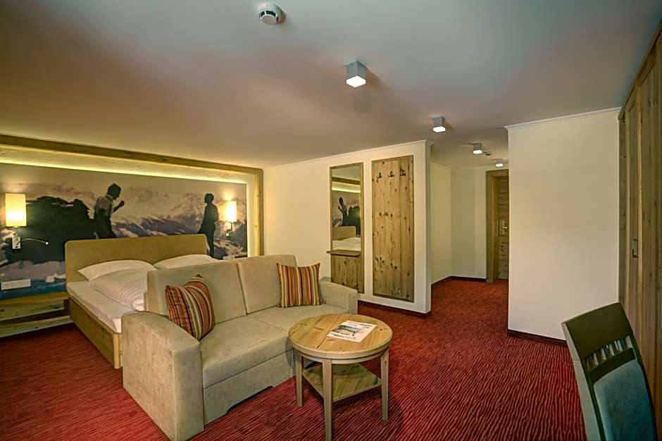 Photo 1 of 1 of Quadruple Room