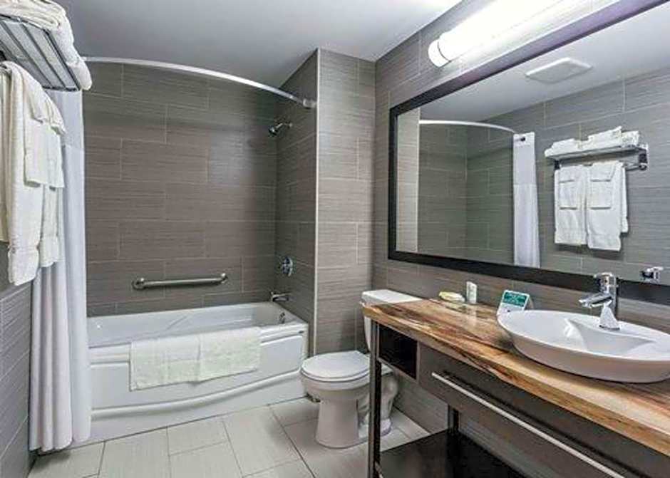 Quality Inn & Suites Matane