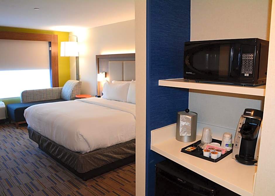 Holiday Inn Express & Suites Pittsburgh - Monroeville By IHG