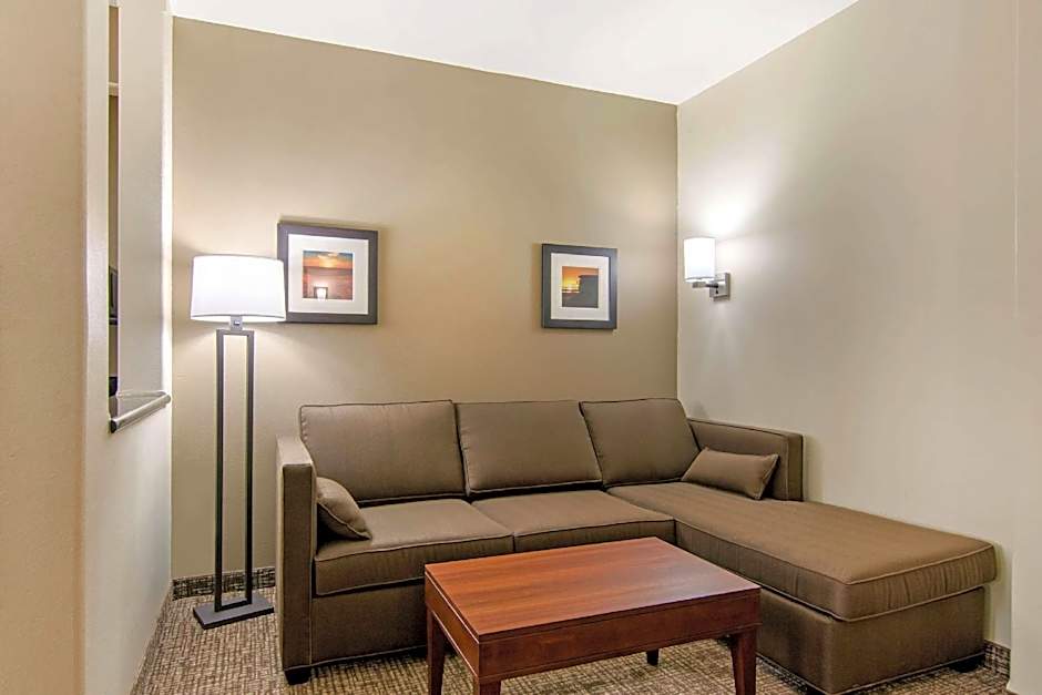 Comfort Inn & Suites Independence
