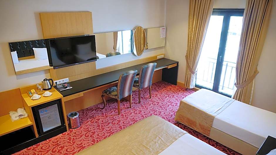 Photo 1 of 11 of Triple Room
