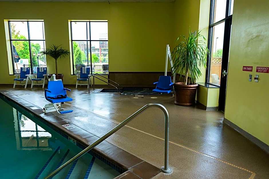 Embassy Suites by Hilton Minneapolis-North