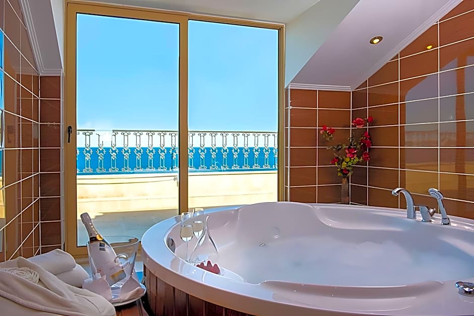 Megasaray WestBeach Antalya