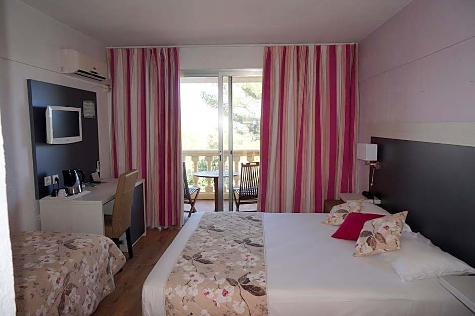 Logis Hotel Le Col De L'ange