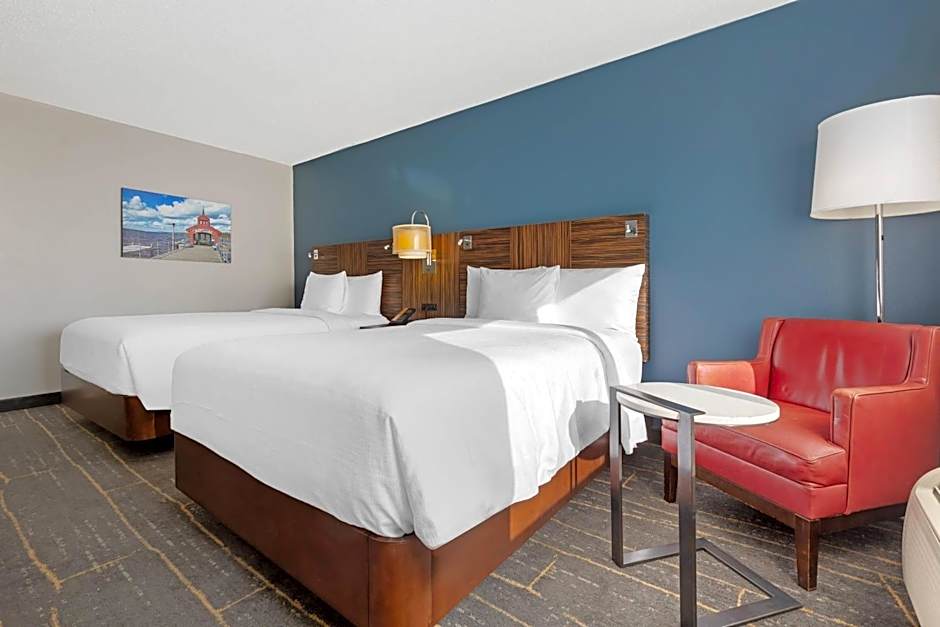 The Lux Hotel & Conference Center, an Ascend Collection Hotel