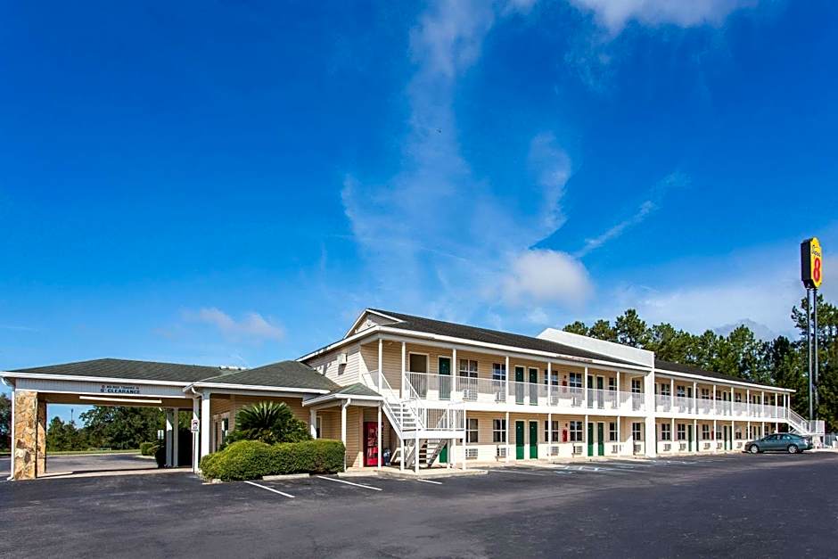 Super 8 by Wyndham Monticello