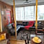 Perfect DTWN 2 Bed Condo with Cali King Bed and Gym