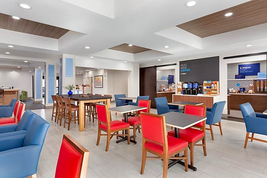 Holiday Inn Express Hotel & Suites Merced By IHG