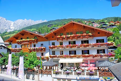 Hotel Alpenrose