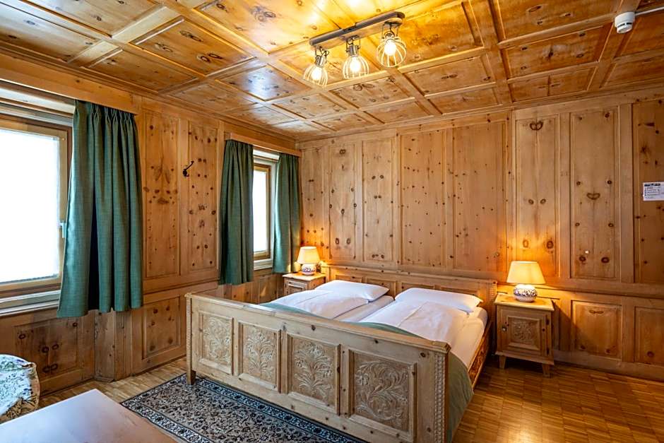 Hotel Alpina