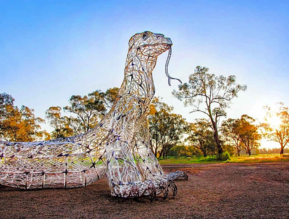 Town And Country Motor Inn Forbes