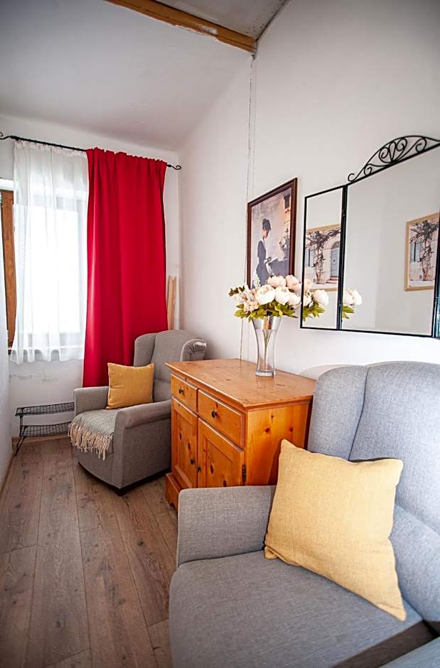 Hostinec pod úbočou