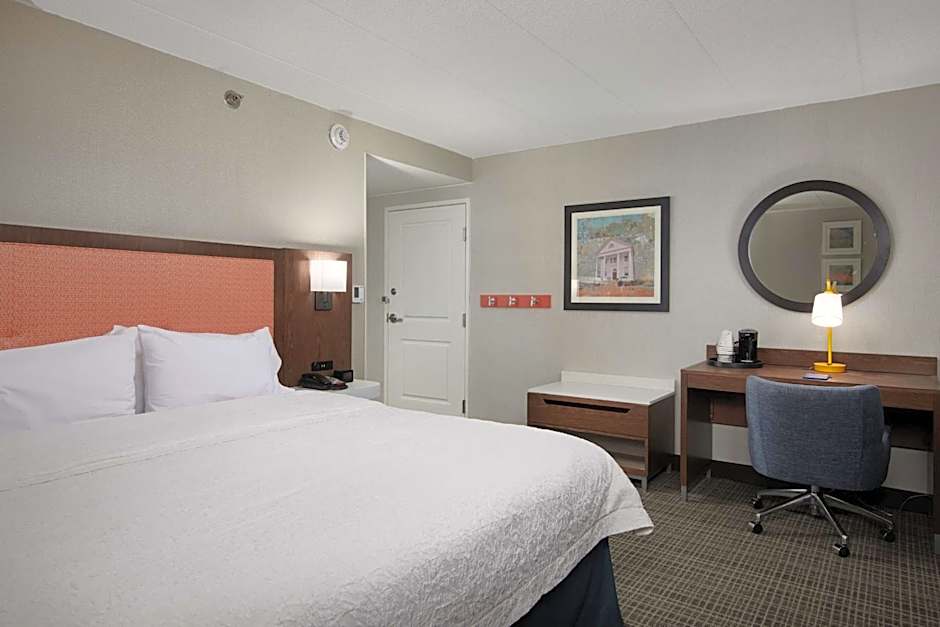 Hampton Inn By Hilton Fairfax City