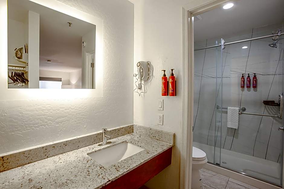 The Hotel Serene Glendale Peoria, Surestay Collection by BW