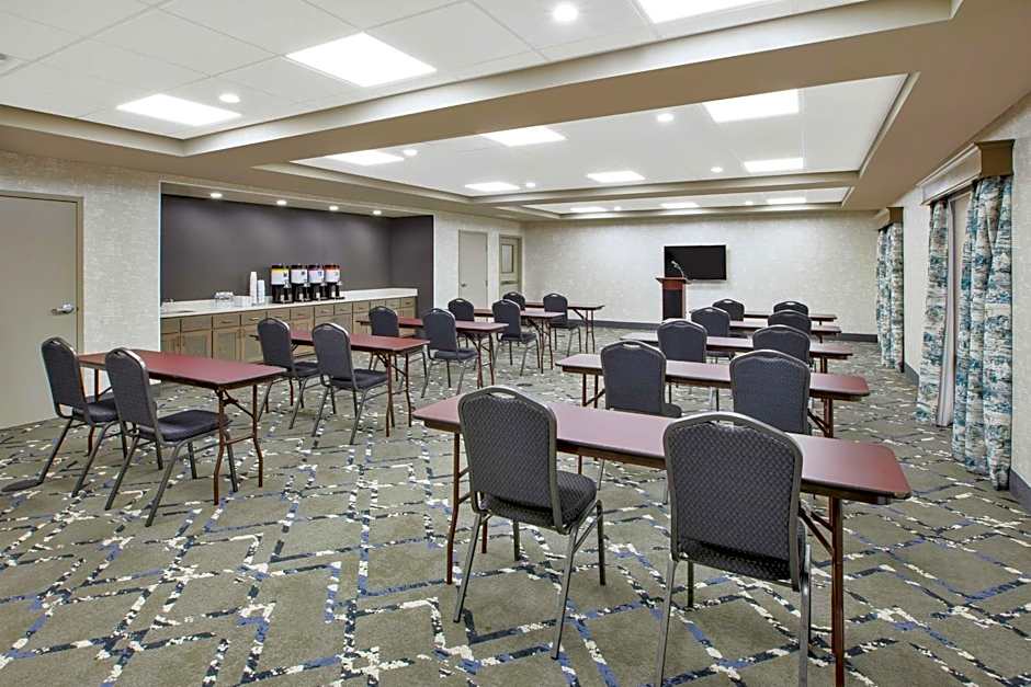 Hampton Inn By Hilton & Suites Oakwood Village-Cleveland