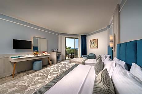 Double or Twin Room with Garden View