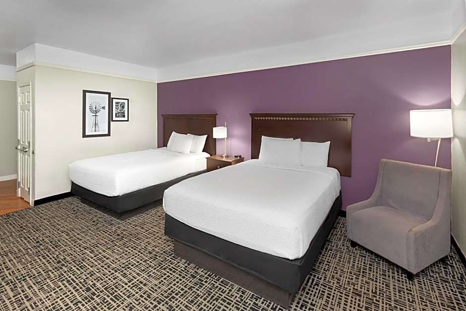 La Quinta Inn & Suites by Wyndham Brownwood