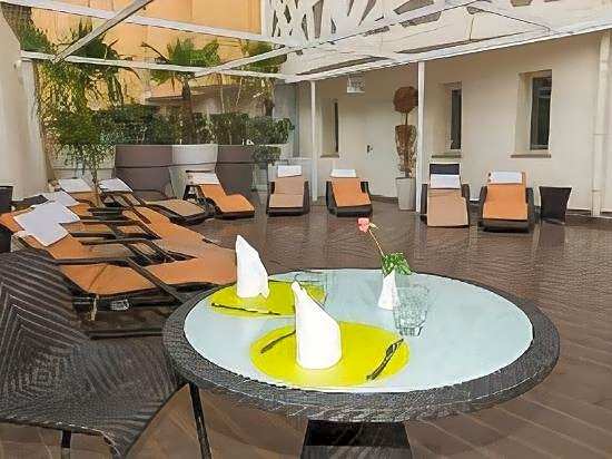 New Day Hotel