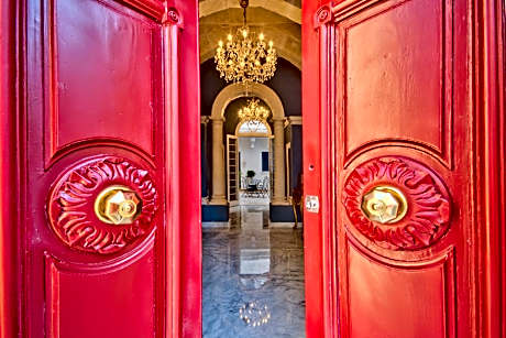 Julina Boutique Living