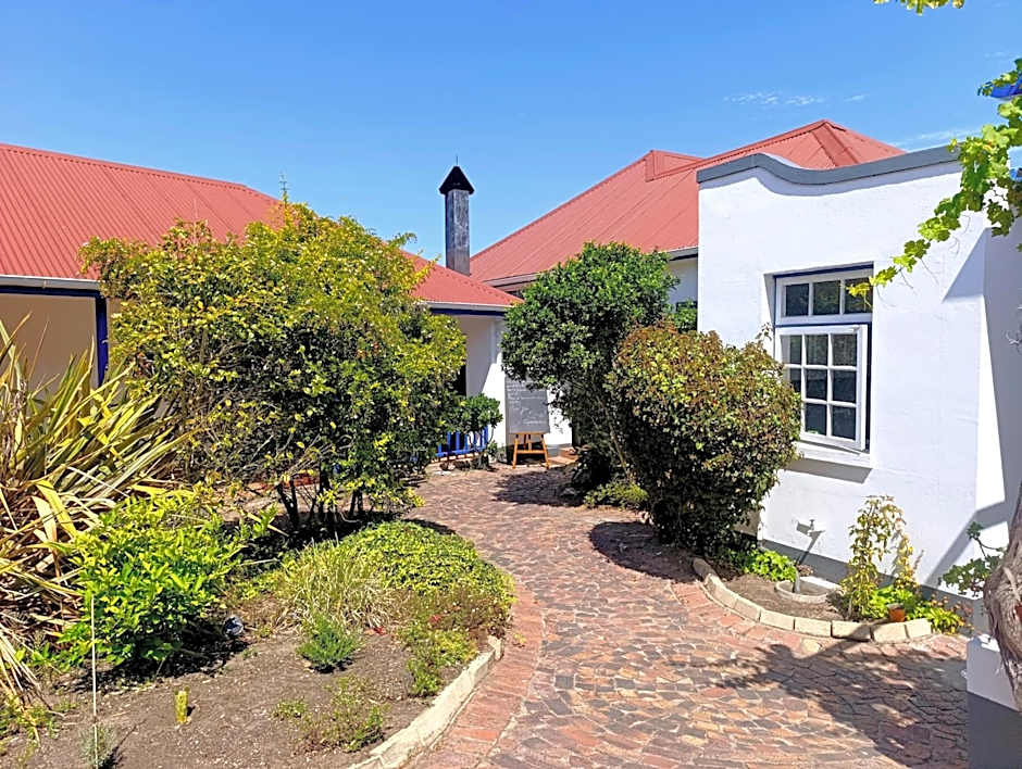 Guinea Fowl Lodge - Lagoon & Heads View B&B, Central Knysna