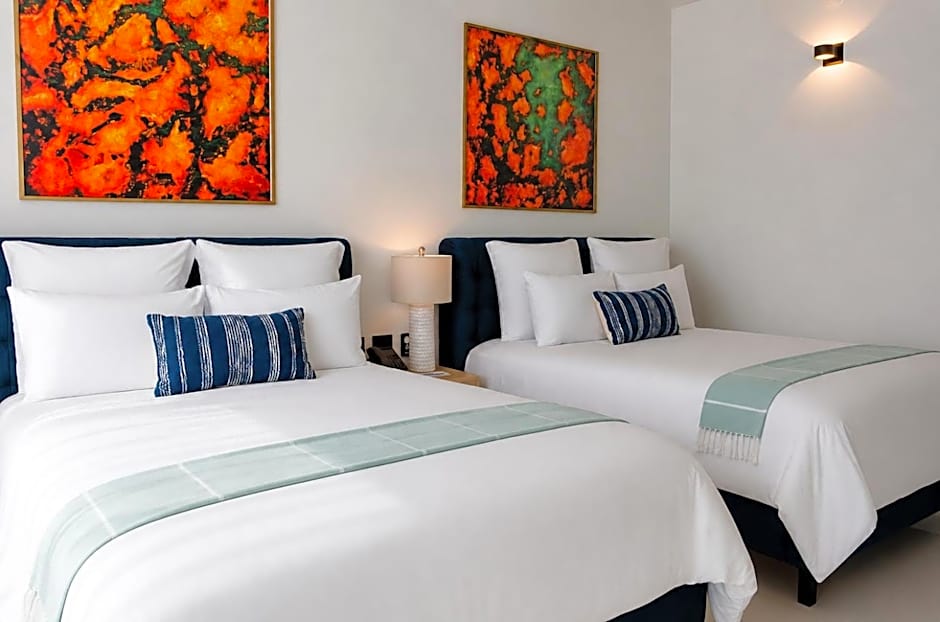 Flamboyan Hotel & Residences