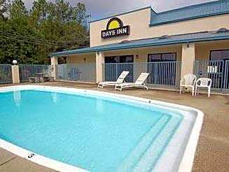 Days Inn by Wyndham Picayune