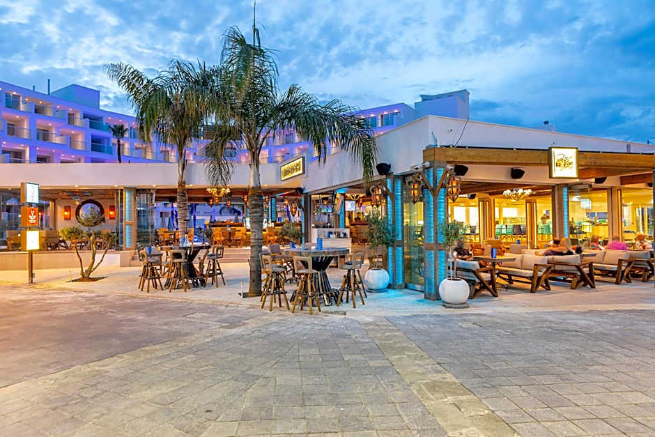 Limanaki Beach Hotel & Suites