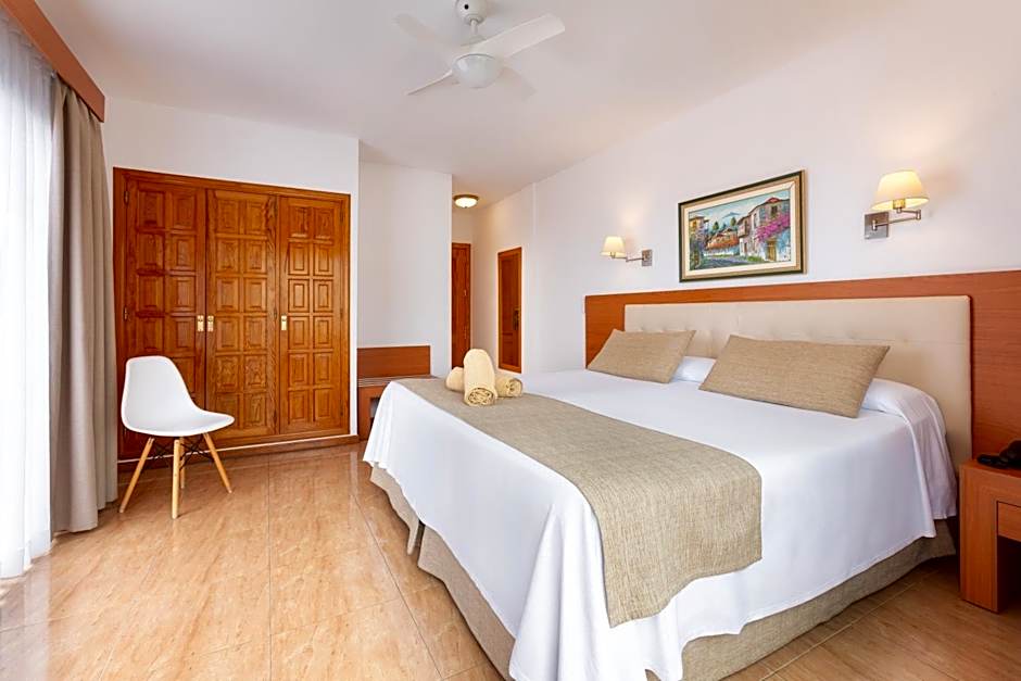 Hotel Don Manolito