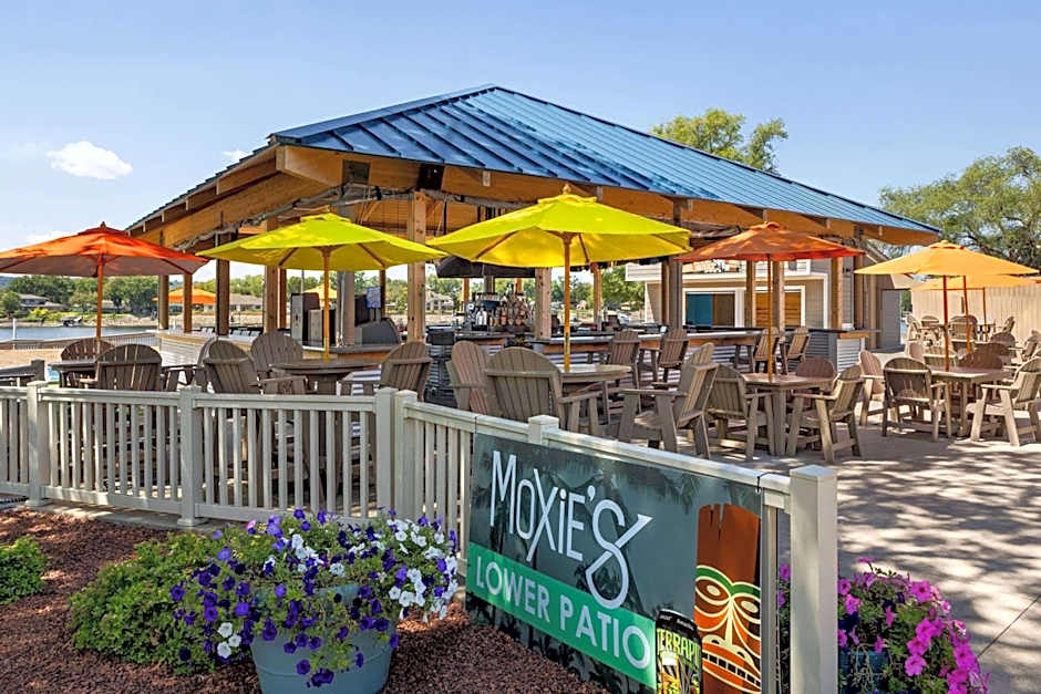 AmericInn by Wyndham La Crosse Riverfront-Conference Center
