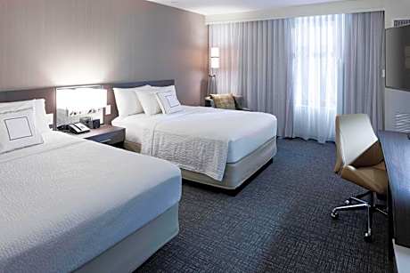 Queen Room with Two Queen Beds and Adapted Tub - Mobility and Hearing Accessible