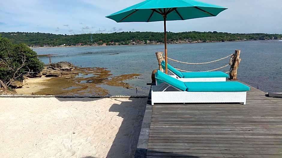 Ombak Bay Lembongan