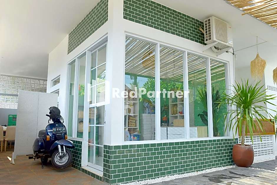 Pringgading Surf Camp Bengkulu Mitra RedDoorz