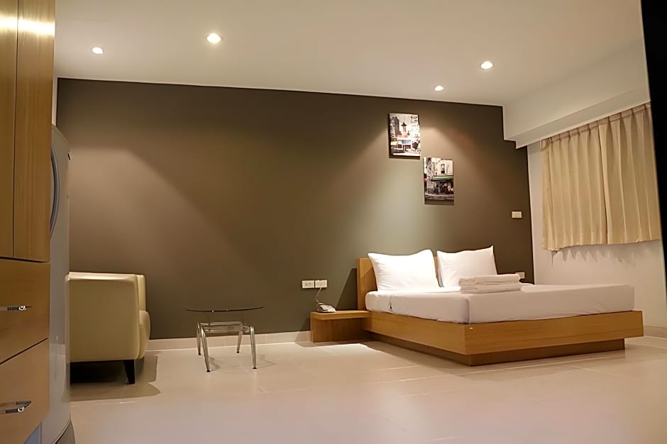 Sena House Paholyothin 30