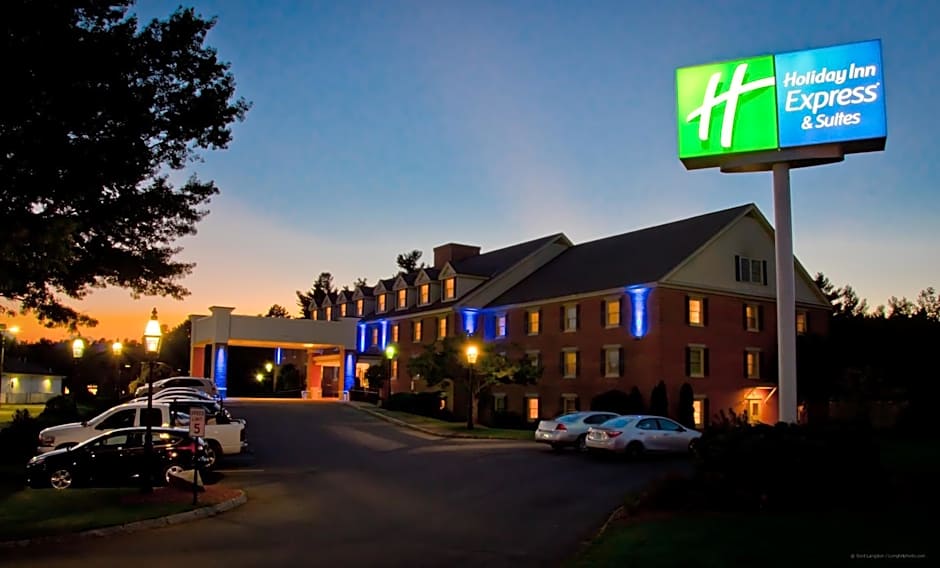 Holiday Inn Express and Suites Merrimack By IHG