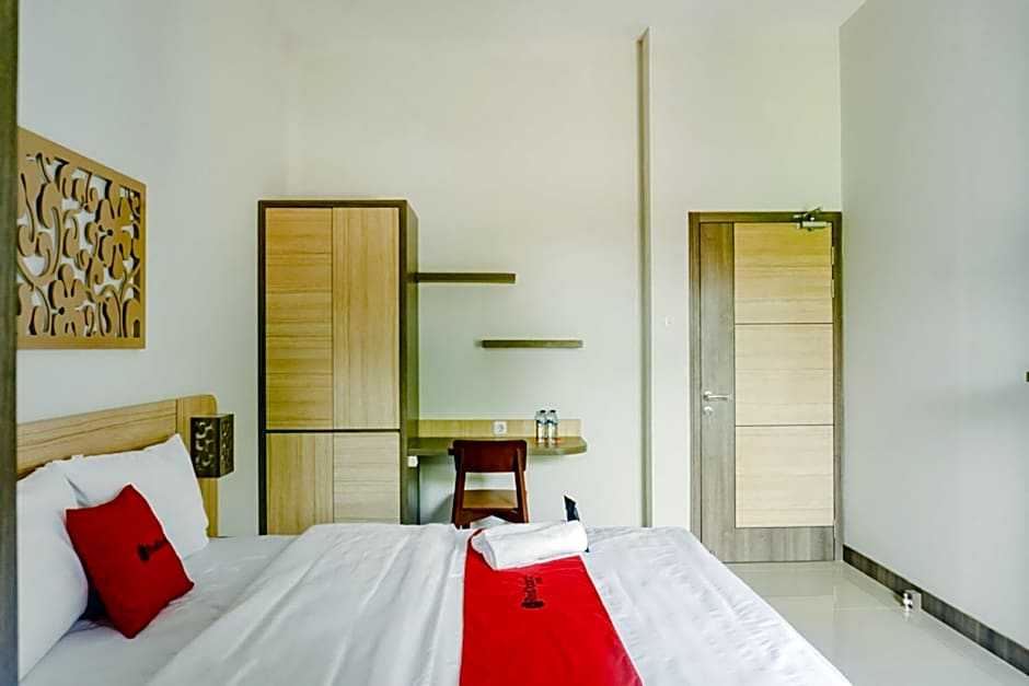 RedDoorz near Jogja City Mall 4