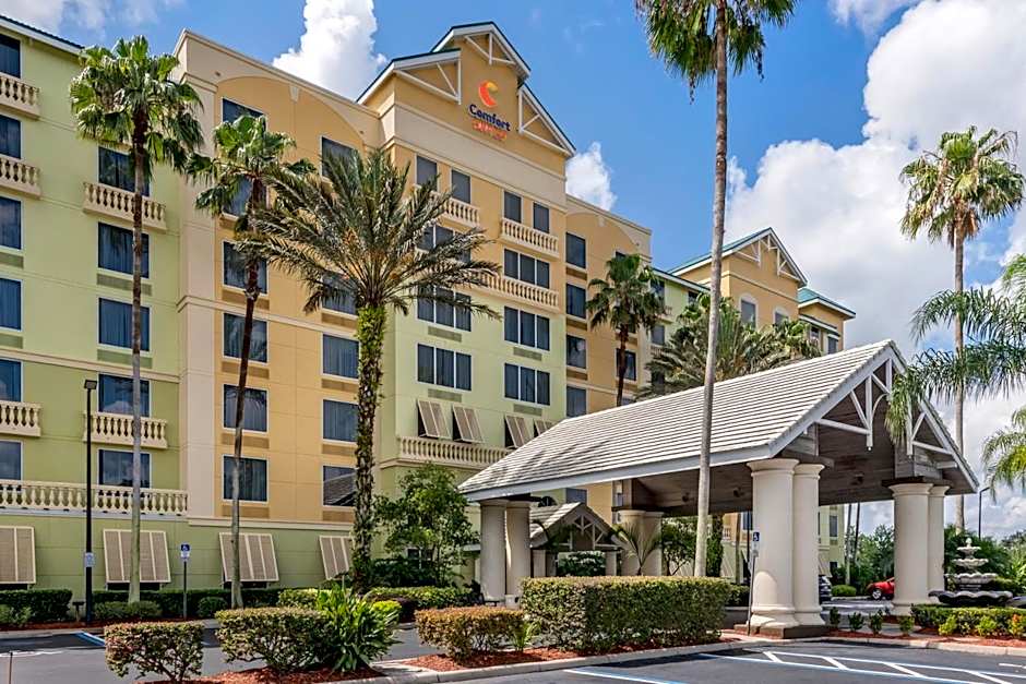 Comfort Suites Maingate East