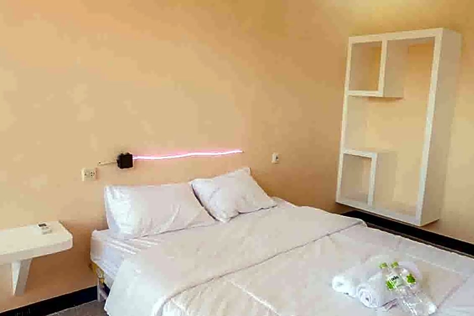 Artayya Puri 2 near Alun Alun Caruban Mitra RedDoorz