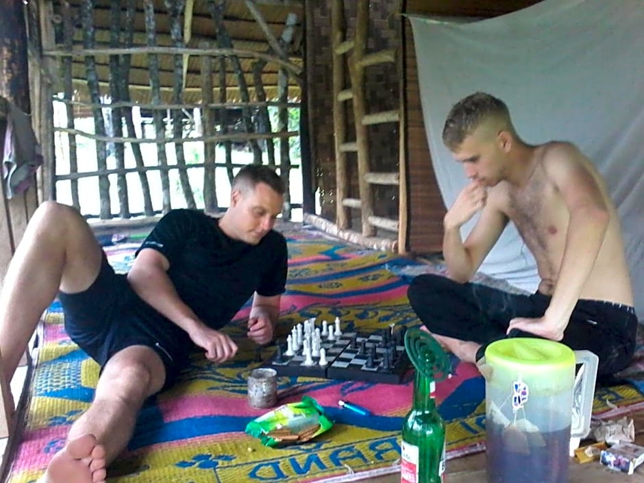 ORANGUTANTREKSUMATRA & LOVELY JUNGLE LODGE only book IF you are treking with us