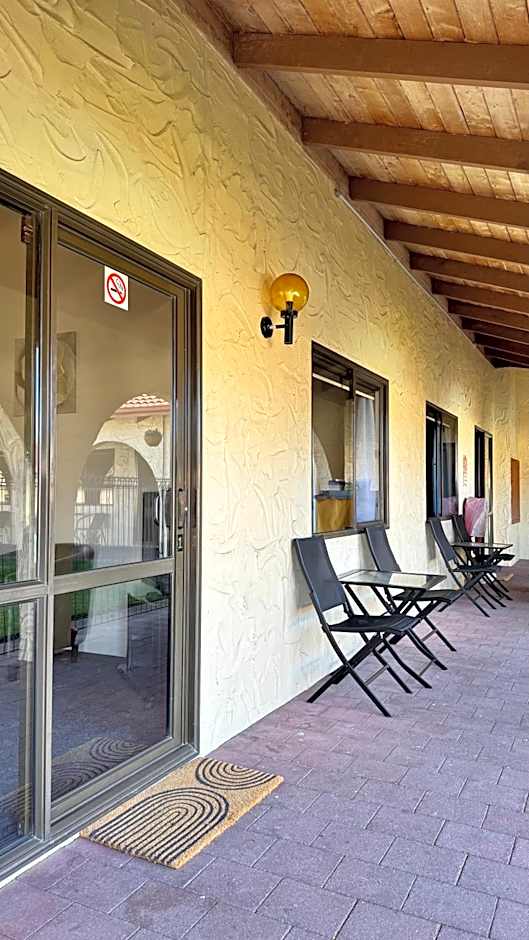 Captains Quarters Motor Inn