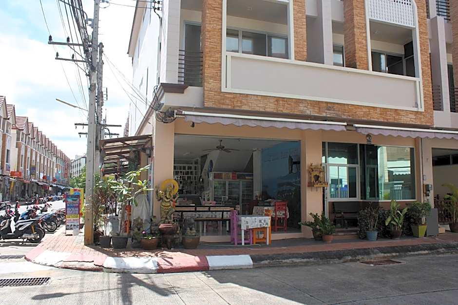 Phuket Racha @ Kata Bed & Breakfast