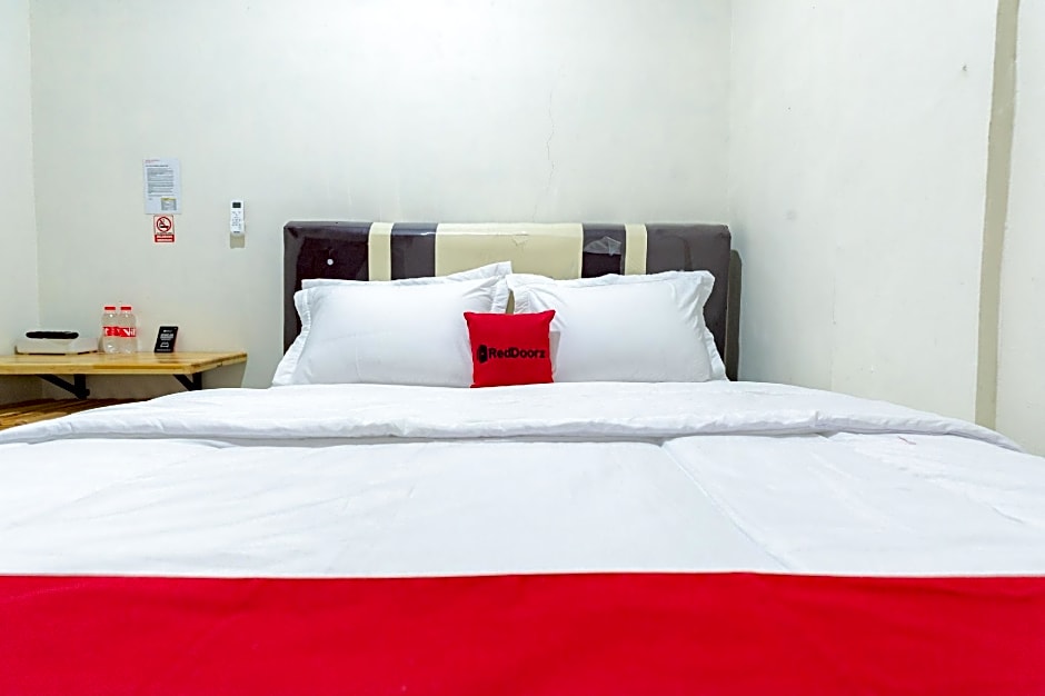 RedDoorz @ Simpang Pemda Medan