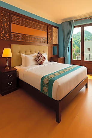 Quadruple Room with Mountain View