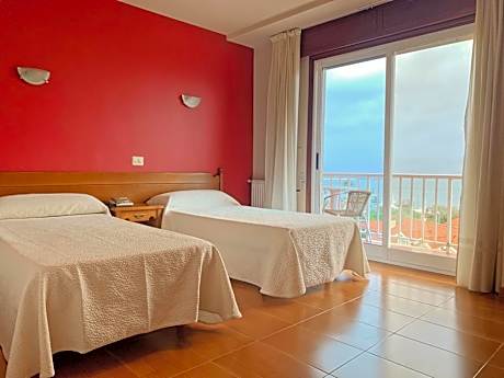 Twin Room with View