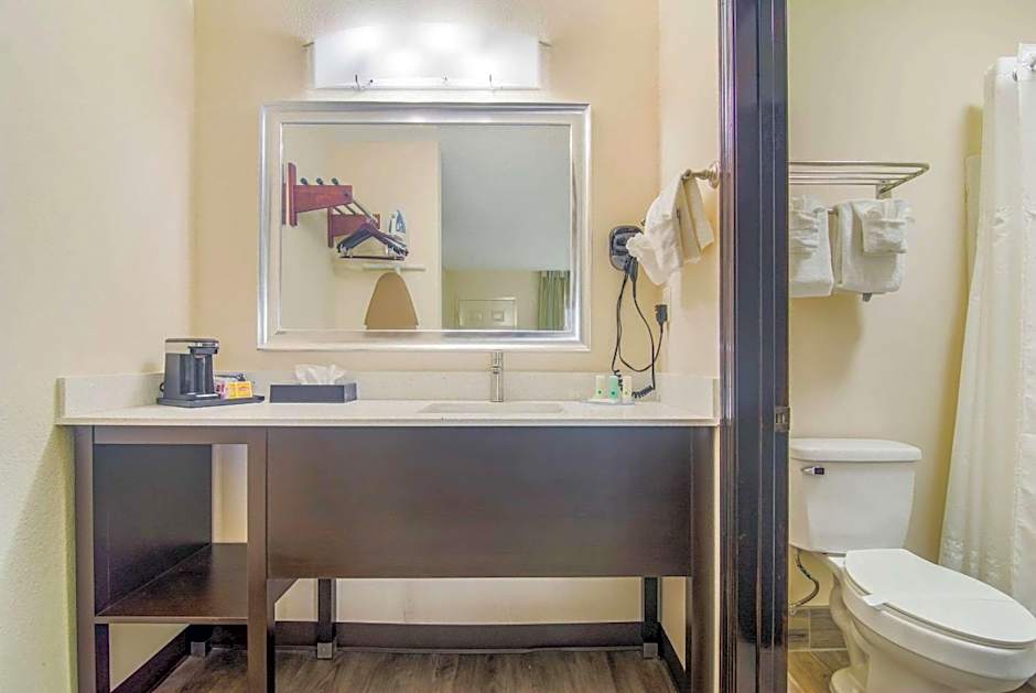Quality Inn & Suites Lake City