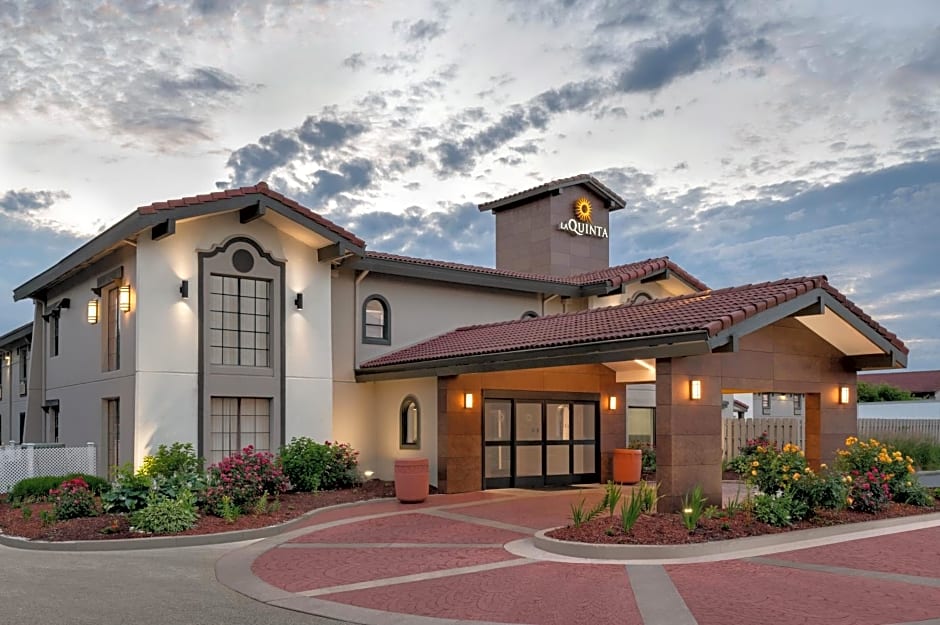 La Quinta Inn & Suites by Wyndham Columbus Airport Reynoldsburg