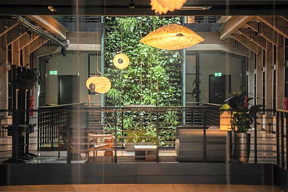 MONTOWNIA Lofts & Experience